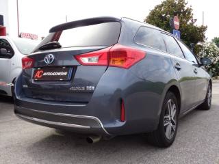 TOYOTA Auris usata, con Alzacristalli elettrici