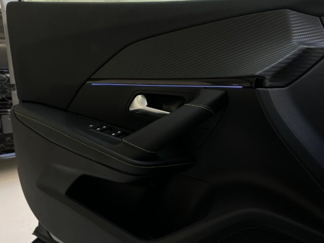PEUGEOT 2008 usata, con Fari LED