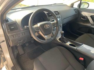 TOYOTA Avensis usata, con Chiusura centralizzata