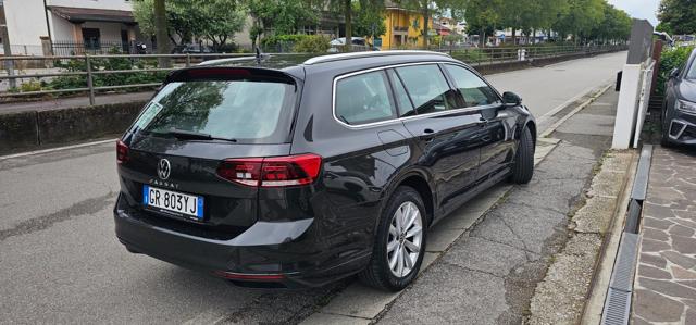 VOLKSWAGEN Passat Variant usata, con Alzacristalli elettrici