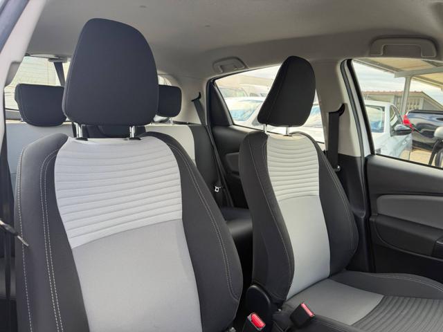 TOYOTA Yaris usata 27