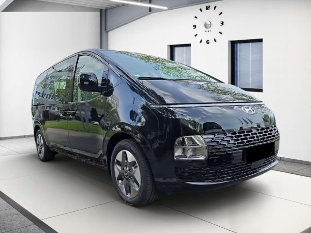 HYUNDAI Staria usata, con Airbag laterali