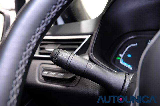 RENAULT Clio usata, con Touch screen