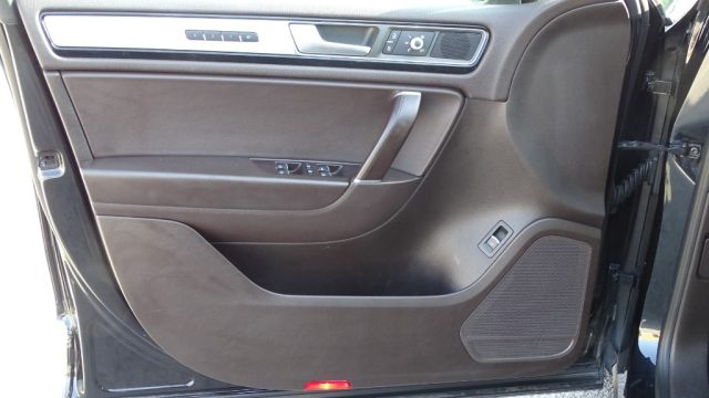 VOLKSWAGEN Touareg usata, con Telecamera per parcheggio assistito