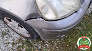 TOYOTA Yaris usata, con Alzacristalli elettrici