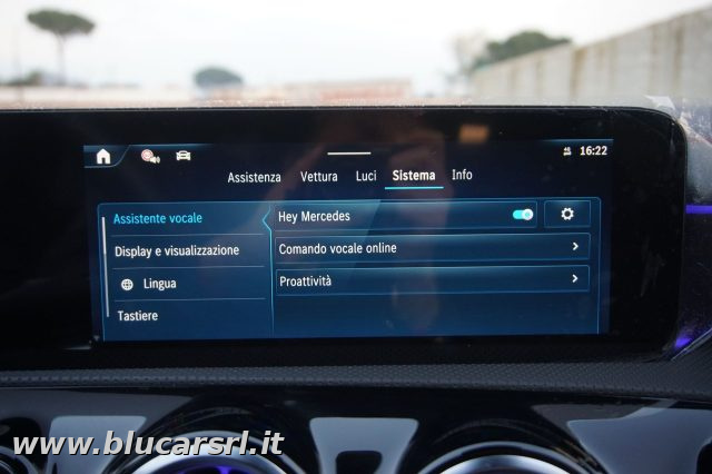 MERCEDES-BENZ CLA 220 usata, con Frenata d