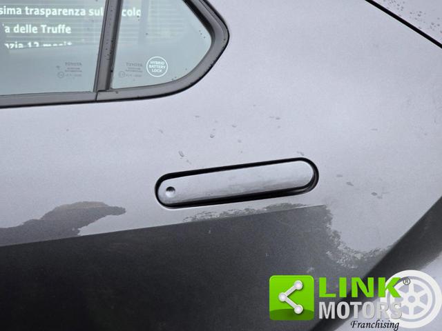 TOYOTA C-HR usata, con Volante in pelle