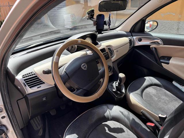 LANCIA Ypsilon usata, con MP3