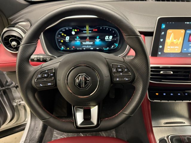 MG HS usata, con Fendinebbia