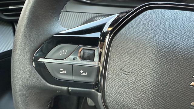 PEUGEOT 2008 usata, con Autoradio