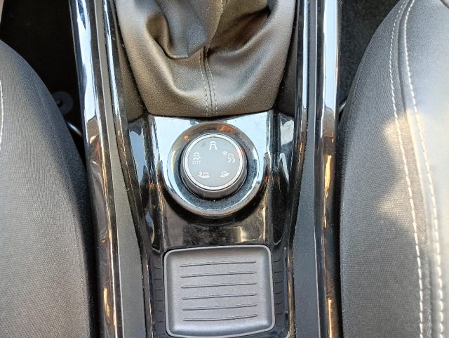 PEUGEOT 2008 usata, con Volante in pelle