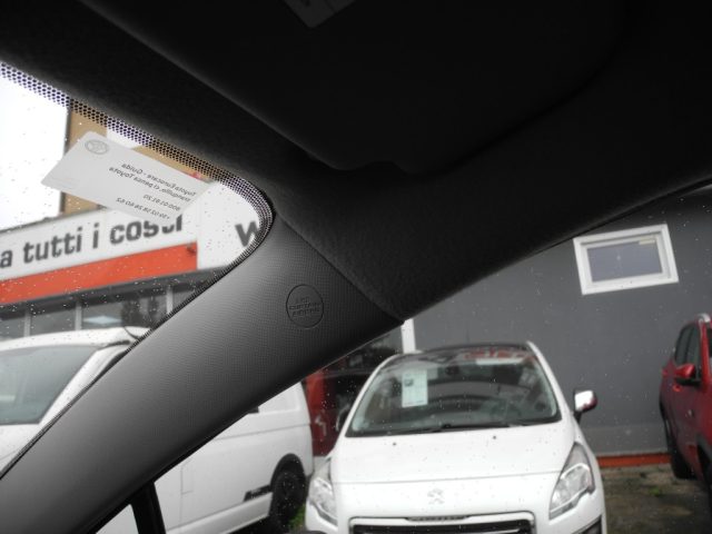 TOYOTA Yaris usata, con Airbag testa