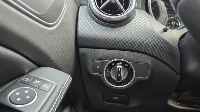 MERCEDES-BENZ A 180 usata, con Volante in pelle
