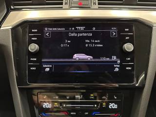 VOLKSWAGEN Passat Variant usata, con Specchietti laterali elettrici