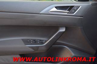 VOLKSWAGEN Taigo usata, con Luci diurne LED