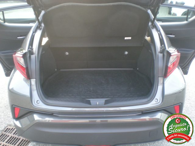 TOYOTA C-HR usata, con Sistema di navigazione