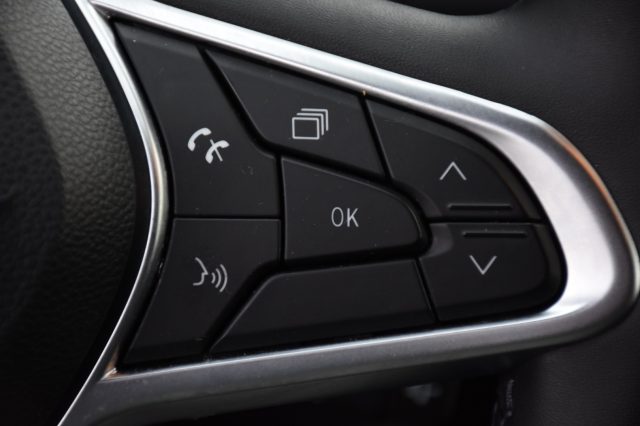 RENAULT Clio usata, con Controllo vocale