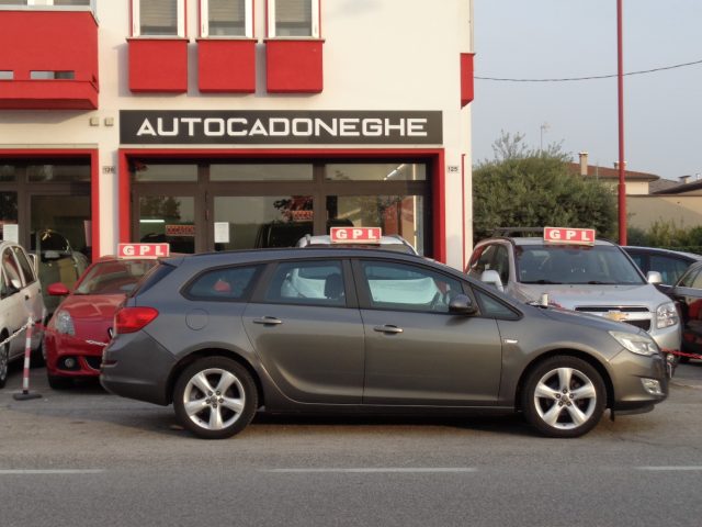 OPEL Meriva usata, con Alzacristalli elettrici