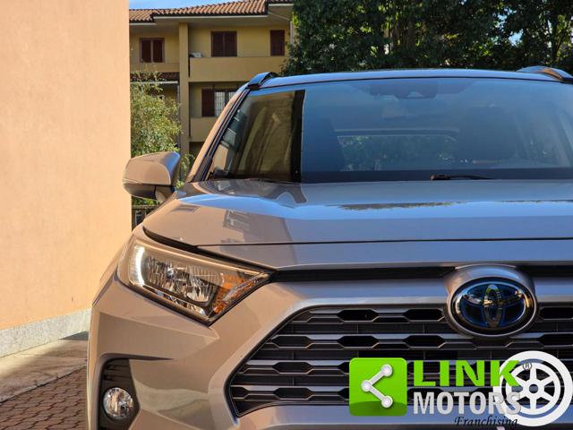 TOYOTA RAV 4 usata, con Sedile posteriore sdoppiato