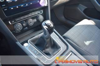 VOLKSWAGEN Passat Variant usata, con Fari LED