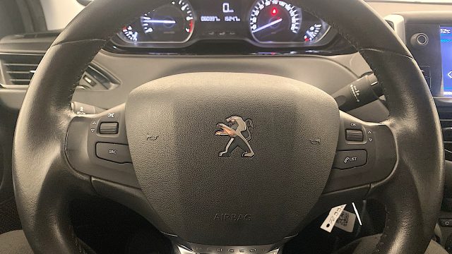 PEUGEOT 208 usata 10