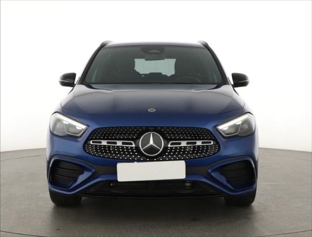 MERCEDES-BENZ GLA 200 usata, con Cerchi in lega