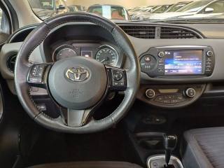 TOYOTA Yaris usata, con Touch screen