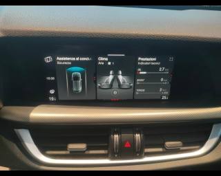 ALFA ROMEO Stelvio usata, con Autoradio digitale