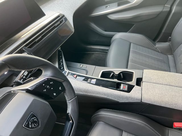 PEUGEOT 3008 usata, con Park Distance Control