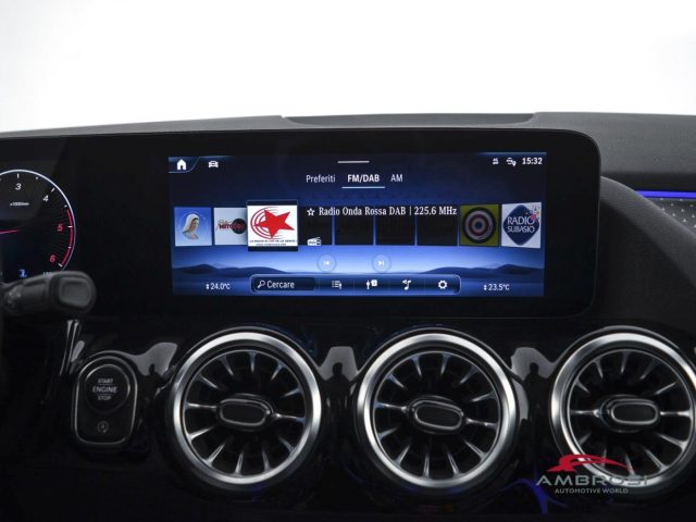 MERCEDES-BENZ GLA 200 usata 13