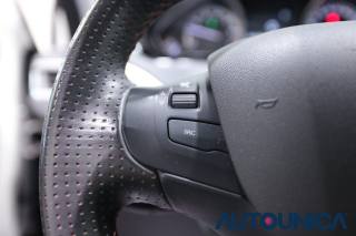 PEUGEOT 2008 usata, con Volante in pelle