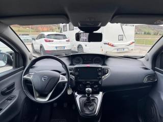 LANCIA Ypsilon usata, con Fendinebbia