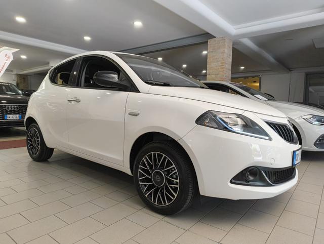 LANCIA Ypsilon usata, con Airbag