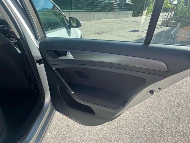 VOLKSWAGEN Golf usata, con Sedile posteriore sdoppiato