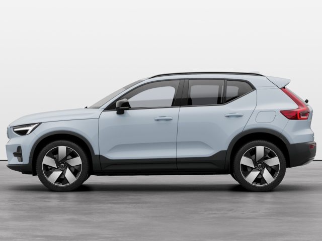 VOLVO EX40 usata, con Airbag laterali