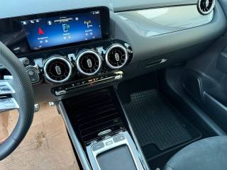 MERCEDES-BENZ GLA 180 usata, con Controllo elettronico della corsia