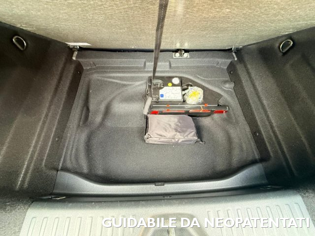 MERCEDES-BENZ A 180 usata, con Volante in pelle