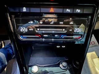 VOLKSWAGEN T-Roc usata, con Fari LED