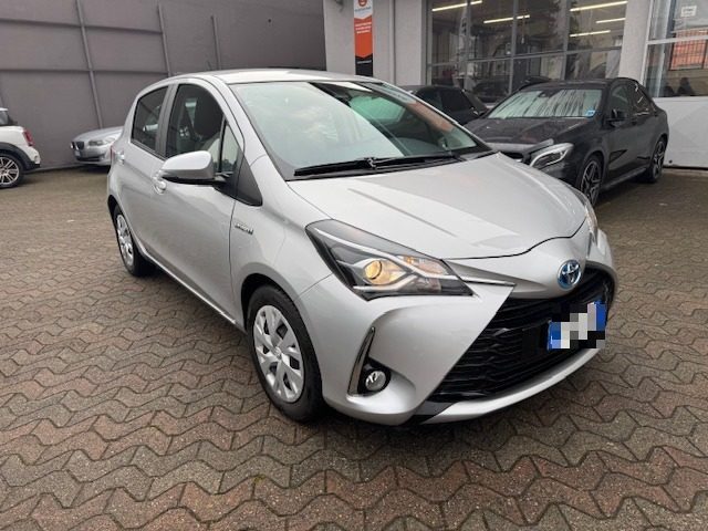 TOYOTA Yaris usata, con Autoradio