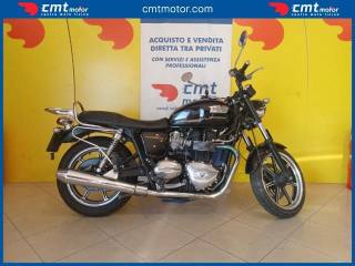 TRIUMPH Bonneville