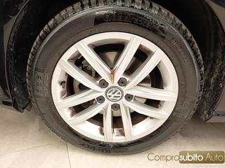 VOLKSWAGEN Golf usata, con Airbag testa