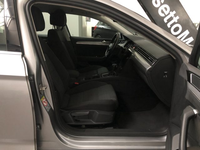VOLKSWAGEN Passat Variant usata, con Autoradio