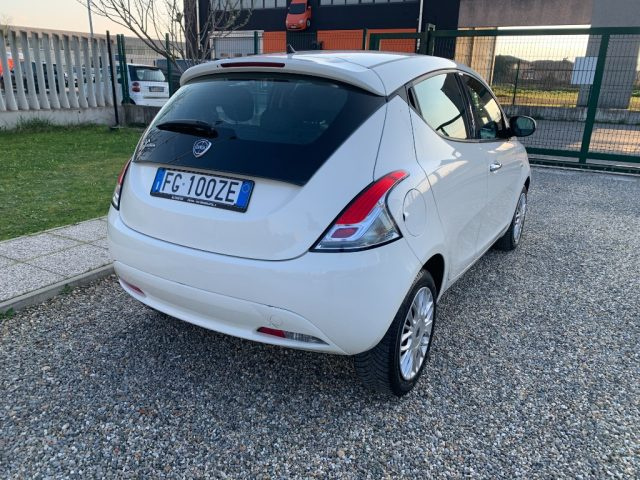 LANCIA Ypsilon usata, con Autoradio
