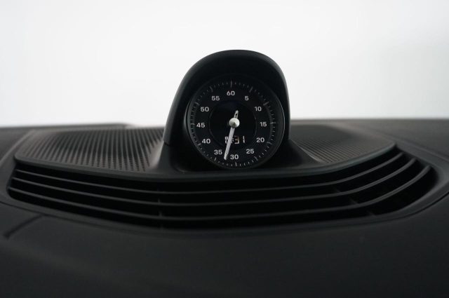 PORSCHE Taycan usata, con Climatizzatore