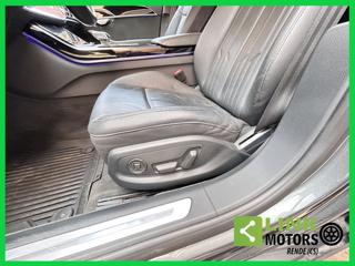 AUDI A8 usata, con Luci diurne LED