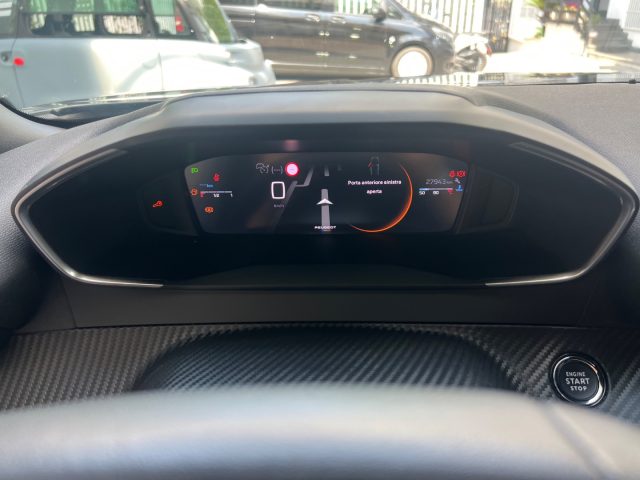 PEUGEOT 2008 usata, con Portellone posteriore elettrico