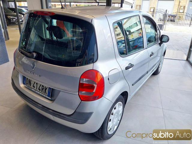 RENAULT Modus usata, con Alzacristalli elettrici