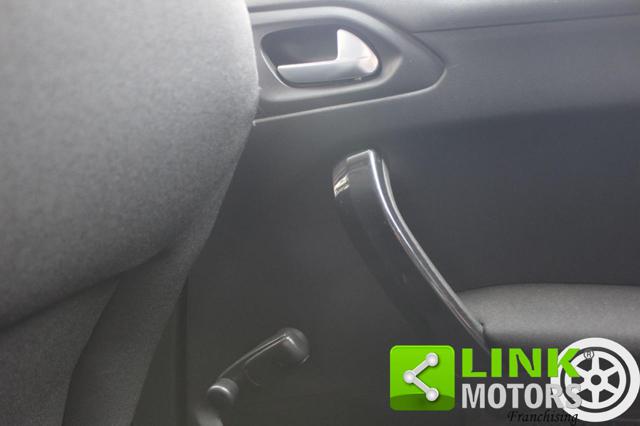 PEUGEOT 208 usata, con Chiusura centralizzata telecomandata