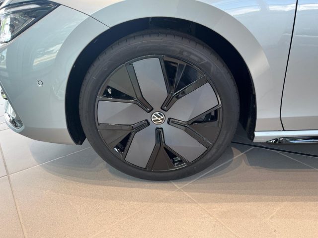 VOLKSWAGEN Passat usata, con Portellone posteriore elettrico