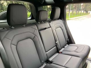 LAND ROVER Defender usata, con Touch screen